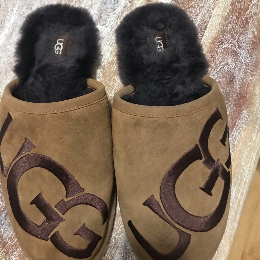 UGG slippers. Like new.  Size 11